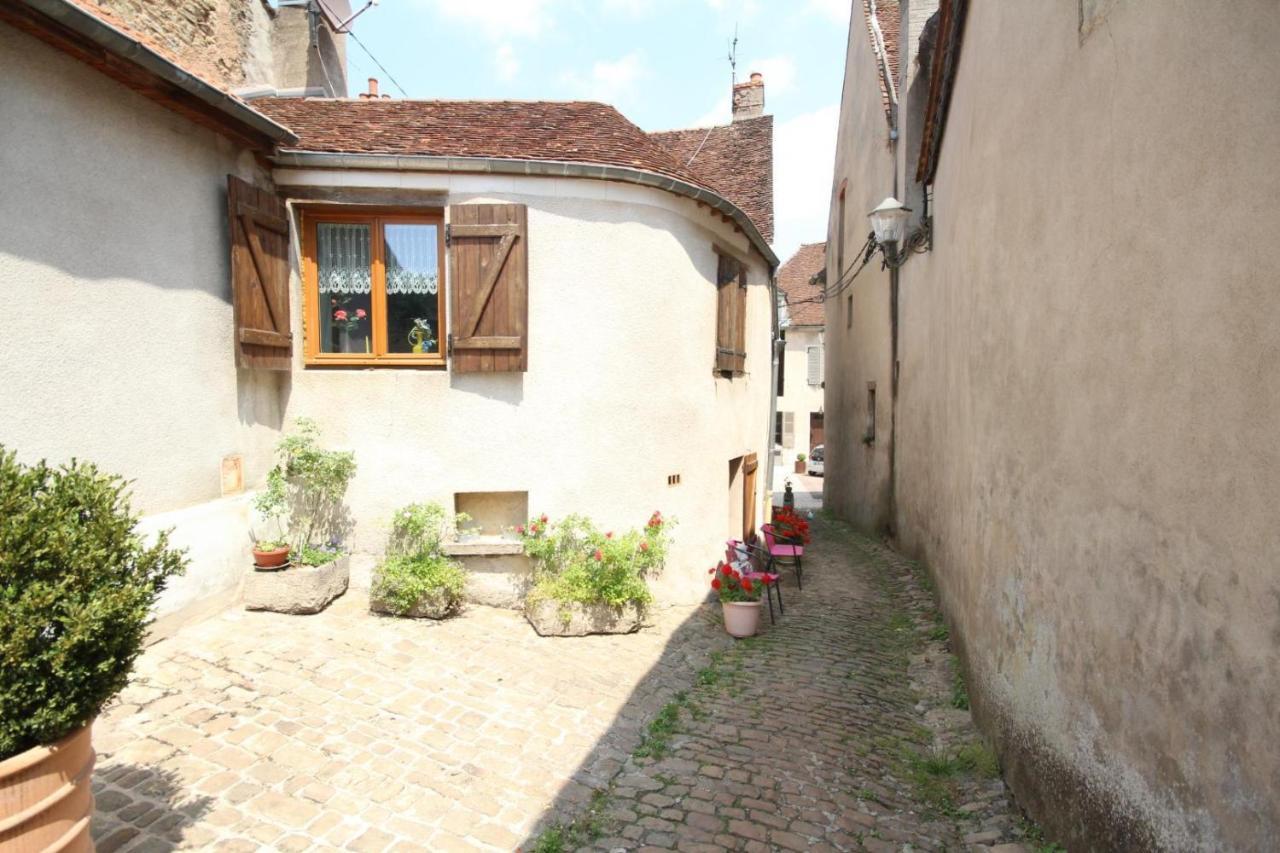 Au Coeur Du Chat Perche Arnay-le-Duc Exteriör bild