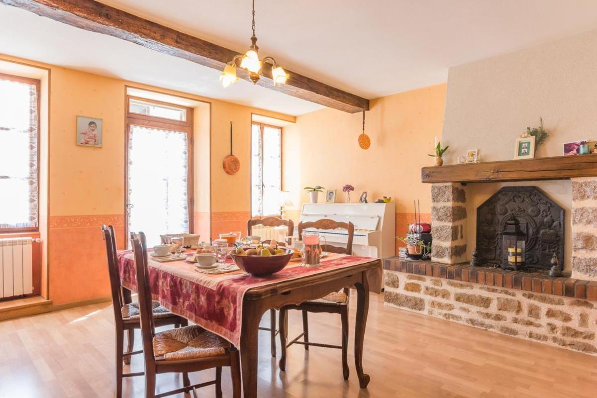 Au Coeur Du Chat Perche Arnay-le-Duc Exteriör bild